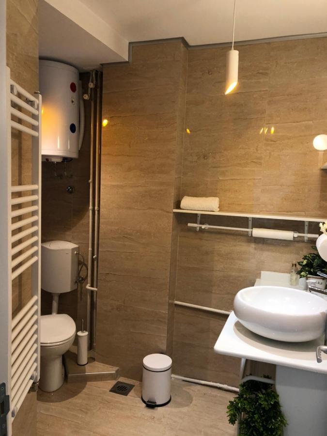 Artistic Luxury Apartment Skopje Ngoại thất bức ảnh
