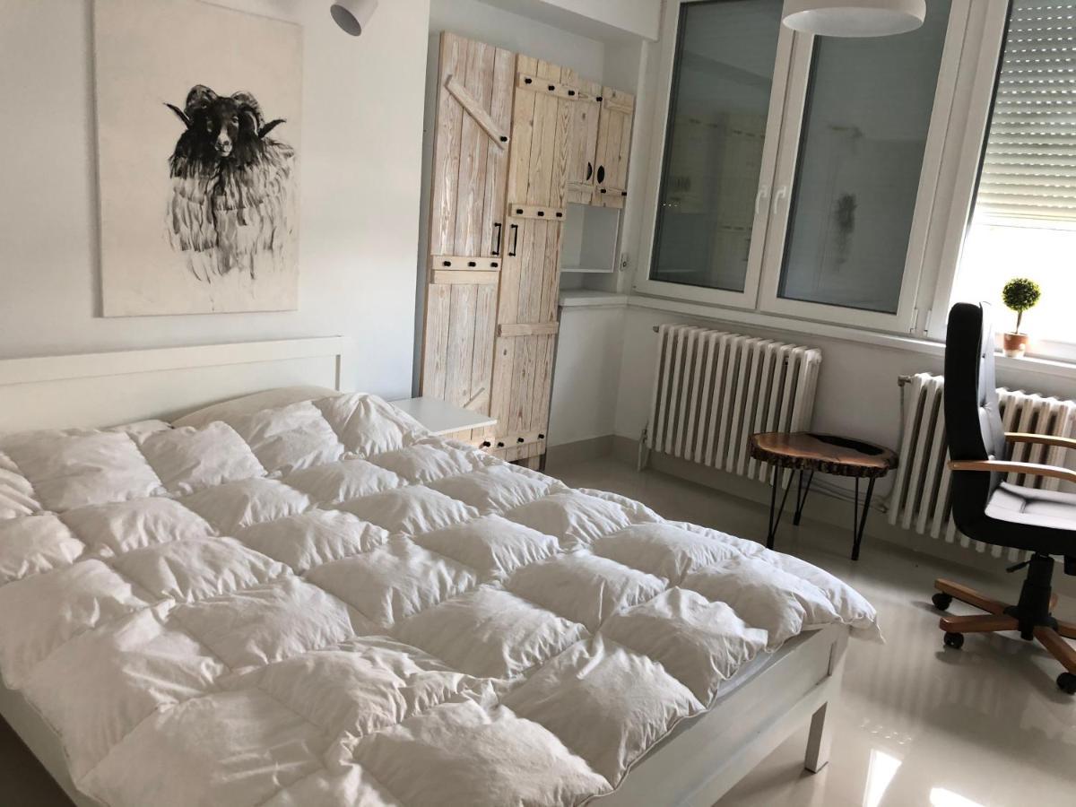 Artistic Luxury Apartment Skopje Ngoại thất bức ảnh